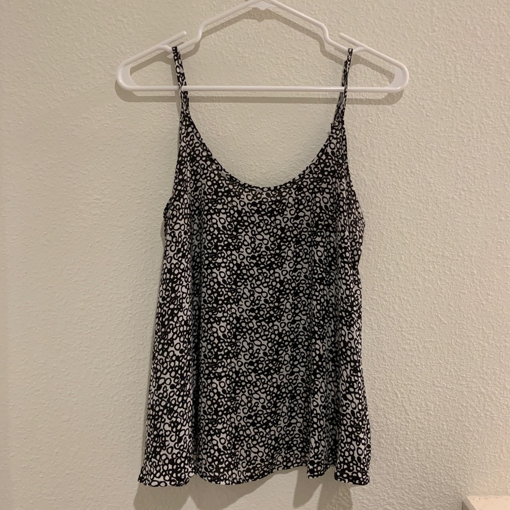 Apt. 9 Essentials tank top size Medium